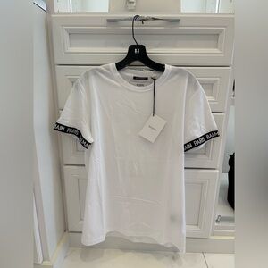 NWT Men’s Balmain Logo Tape Print Short Sleeve T-shirt blanc size M